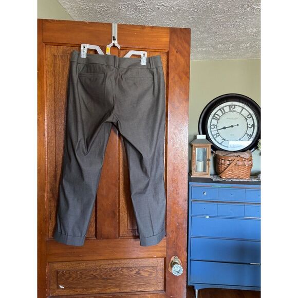 Banana Republic Martin Fit Gray Cropped Ankle Pants Women's Size 10 2011 - Picture 1 of 8